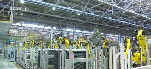 從點(diǎn)、線、面到群 新材料技術(shù)驅(qū)動(dòng)制造業(yè)轉(zhuǎn)型升級(jí)與蓬勃發(fā)展